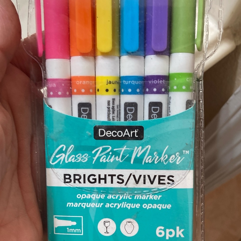 DecoArt glass paint markers NWT